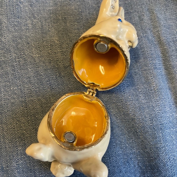 Enameled rabbit ring holder, easter bunny. - Picture 3 of 6